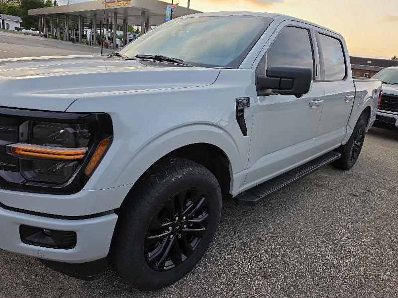 Ford F-150 4WD SuperCrew 145" XLT 2024
