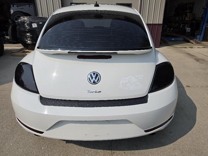 Volkswagen Beetle 2.0T Turbo 2013