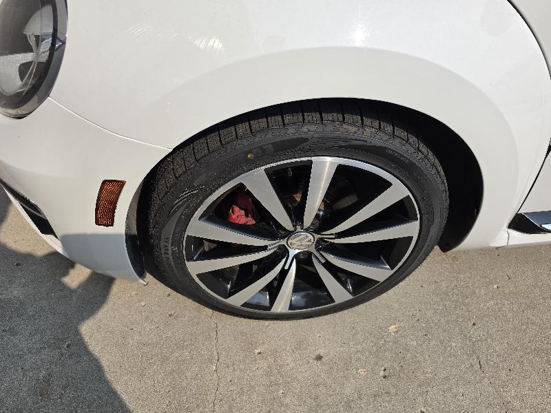 Volkswagen Beetle 2.0T Turbo 2013