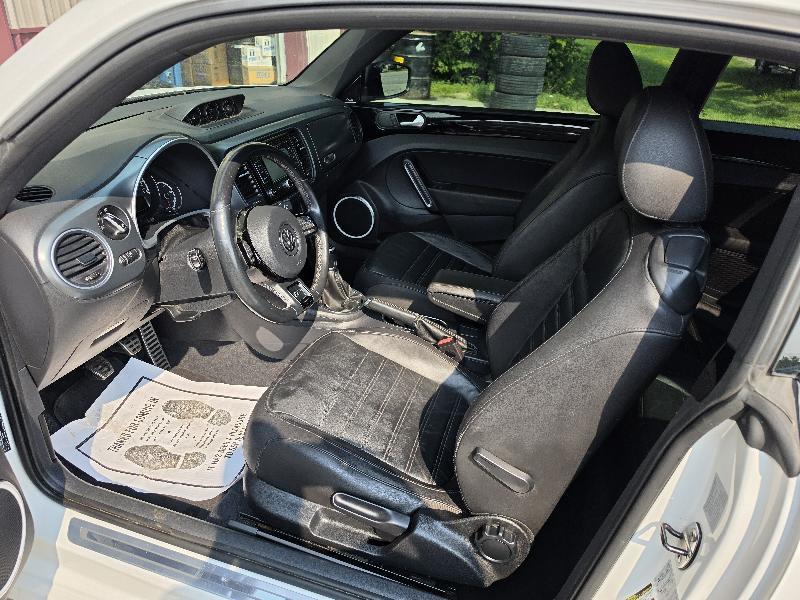 Volkswagen Beetle 2.0T Turbo 2013