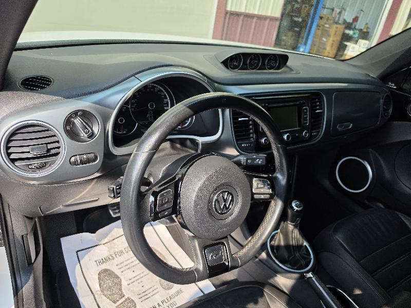 Volkswagen Beetle 2.0T Turbo 2013
