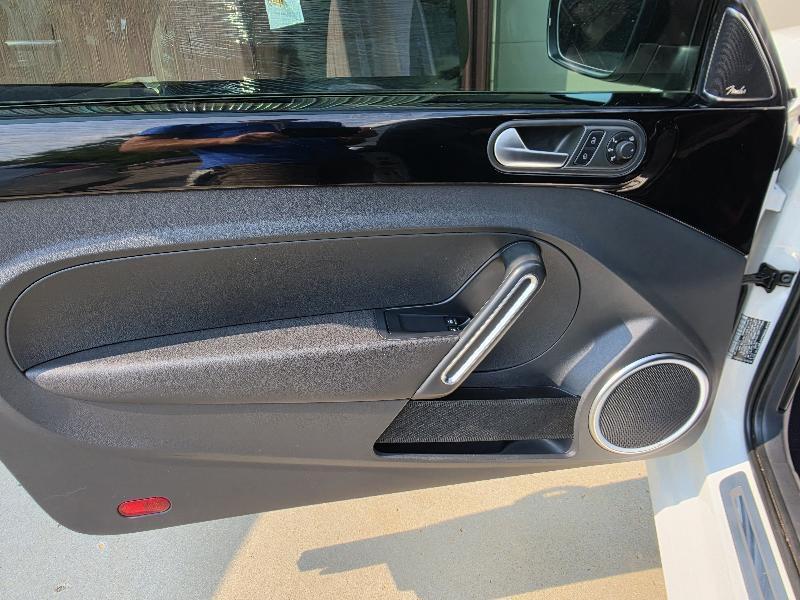 Volkswagen Beetle 2.0T Turbo 2013