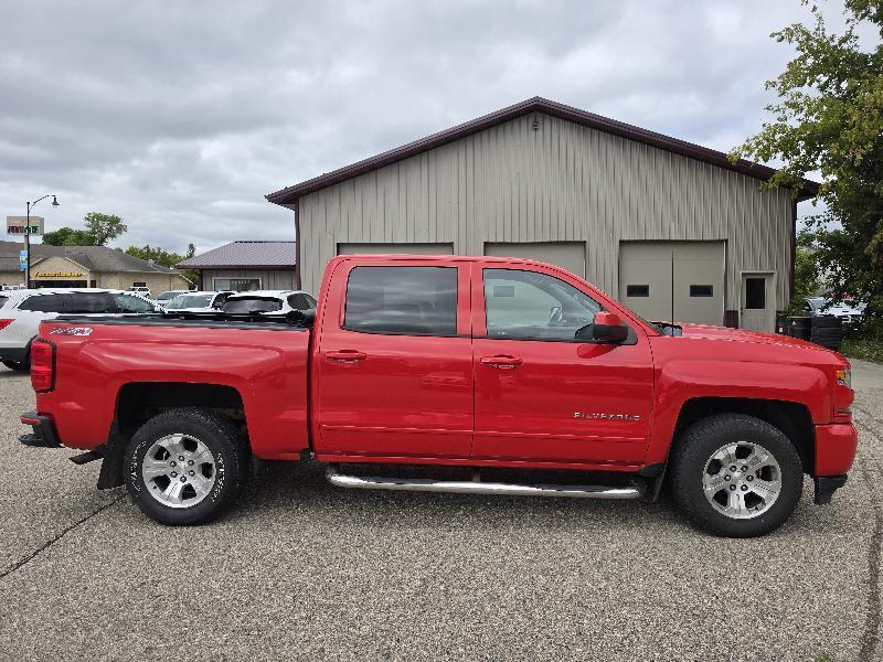 Chevrolet Silverado 1500 4WD Crew Cab 143.5" LT w/1LT 2017
