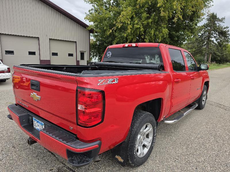 Chevrolet Silverado 1500 4WD Crew Cab 143.5" LT w/1LT 2017