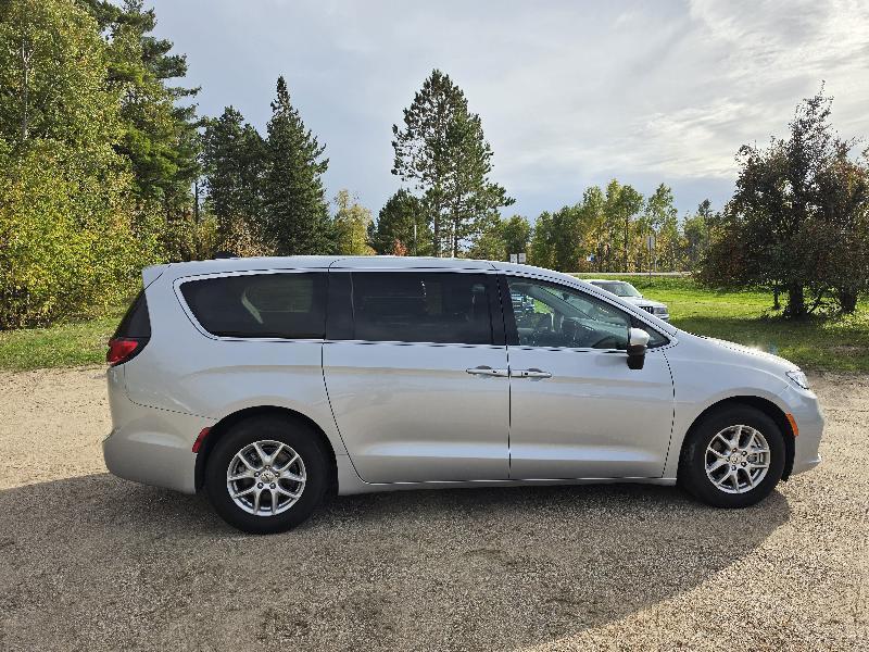 Chrysler Pacifica Touring L 2023