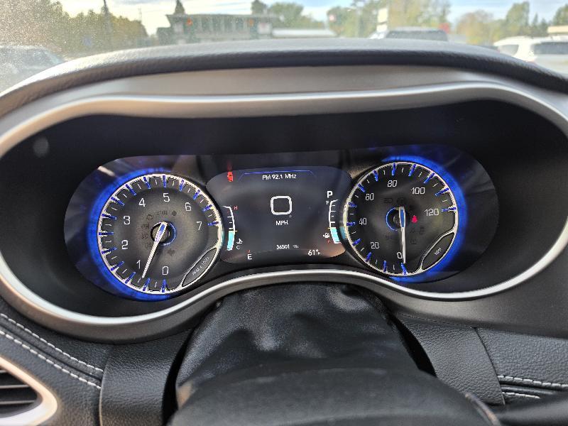 Chrysler Pacifica Touring L 2023