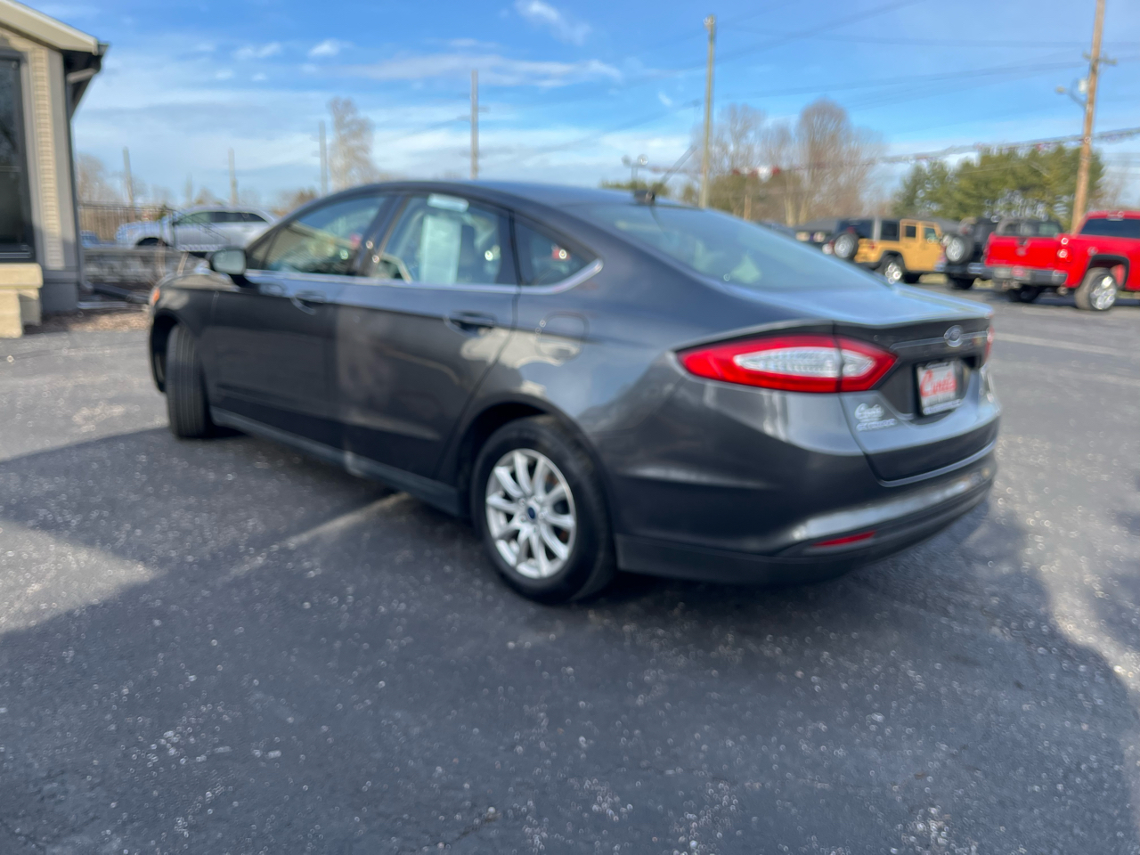 Ford Fusion S 2016
