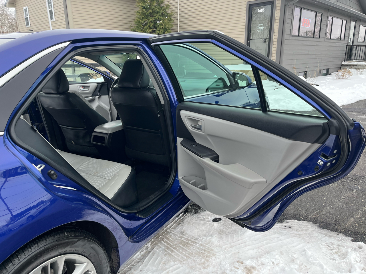 Toyota Camry SE 2015