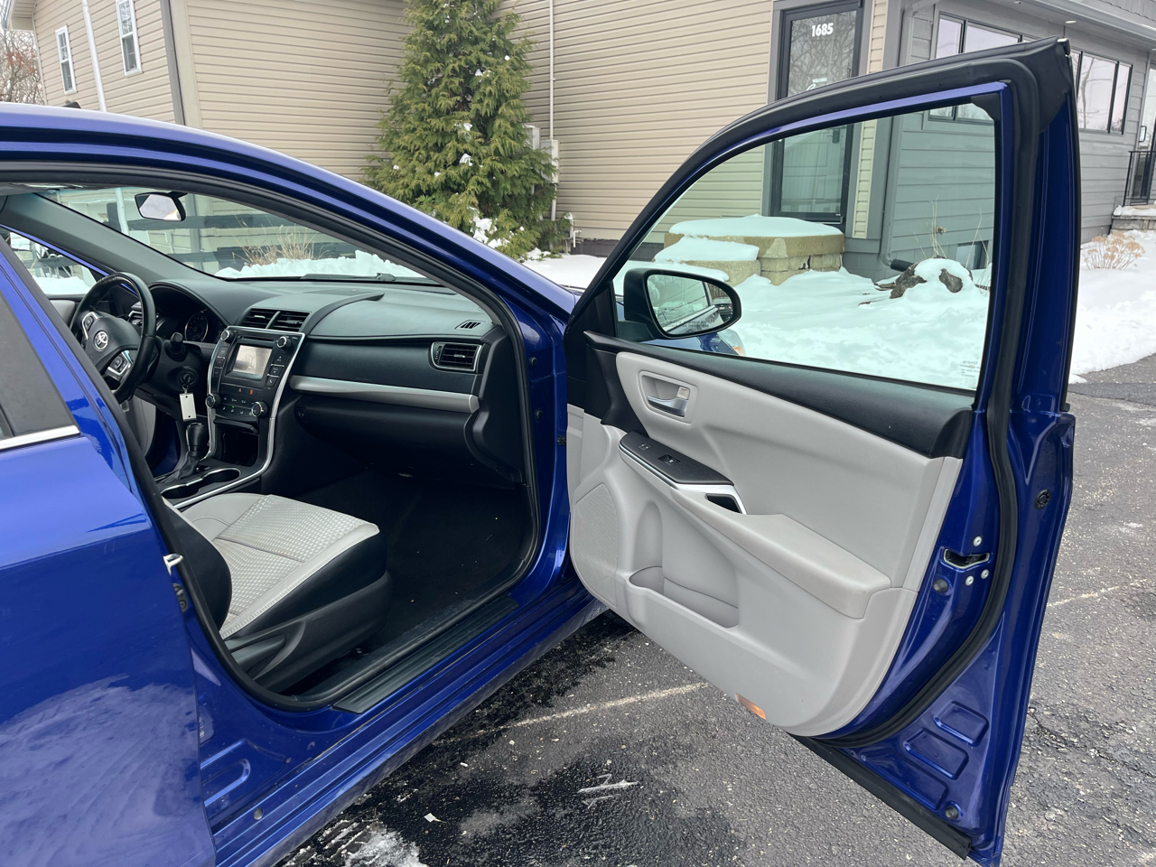 Toyota Camry SE 2015