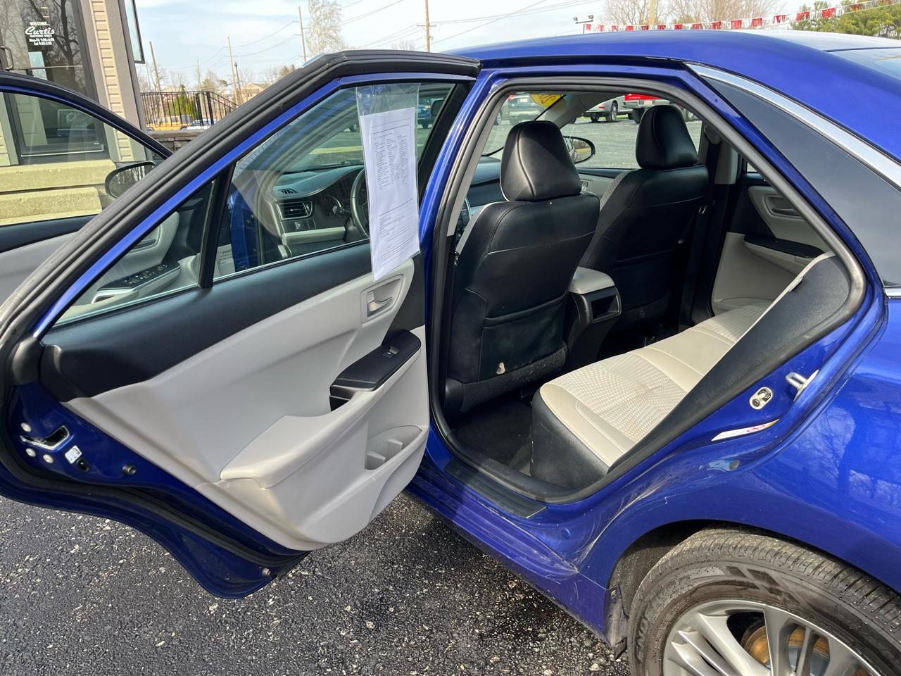 Toyota Camry SE 2015