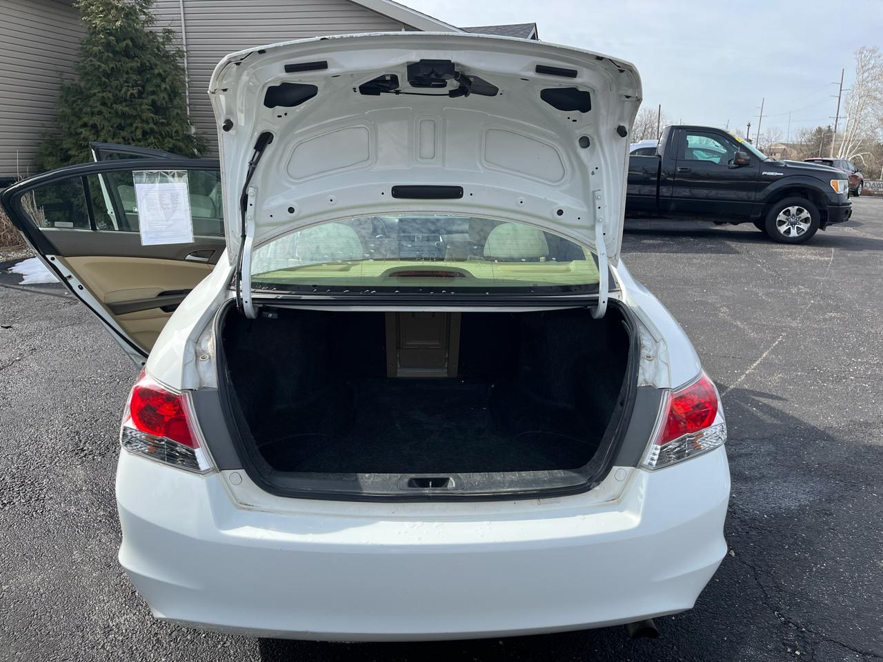 Honda Accord LX sedan AT 2009