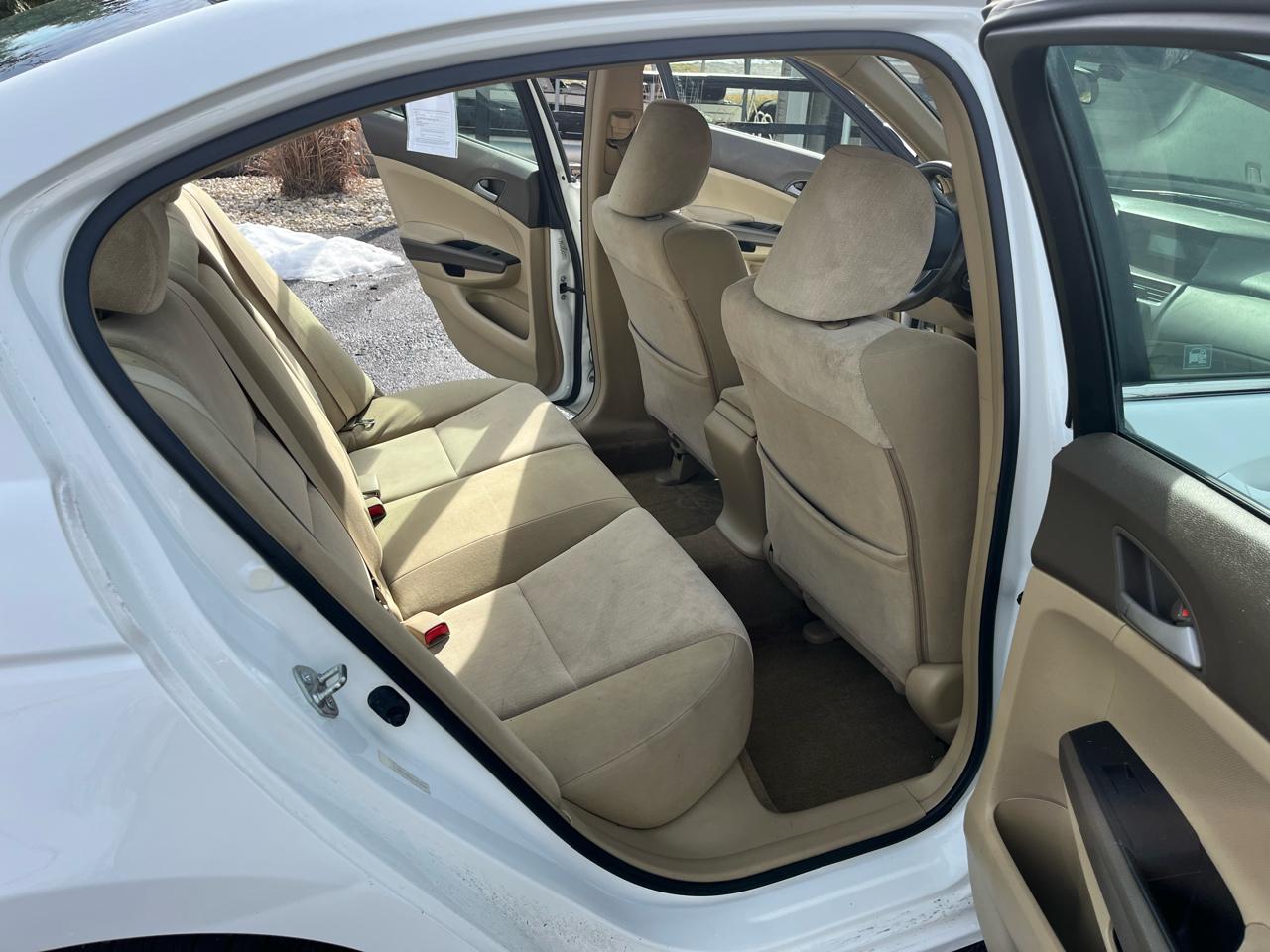 Honda Accord LX sedan AT 2009