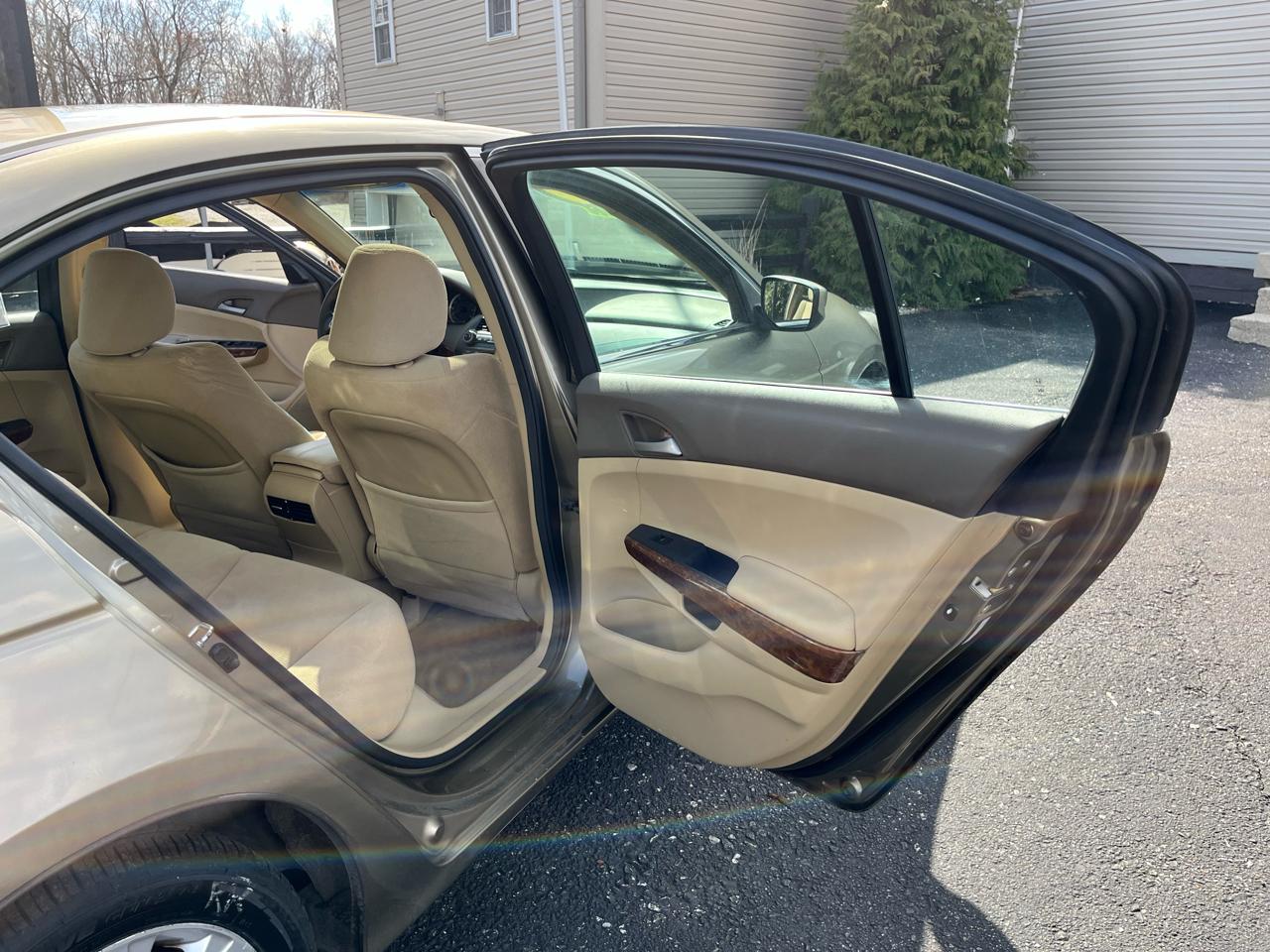 Honda Accord EX Sedan AT 2010