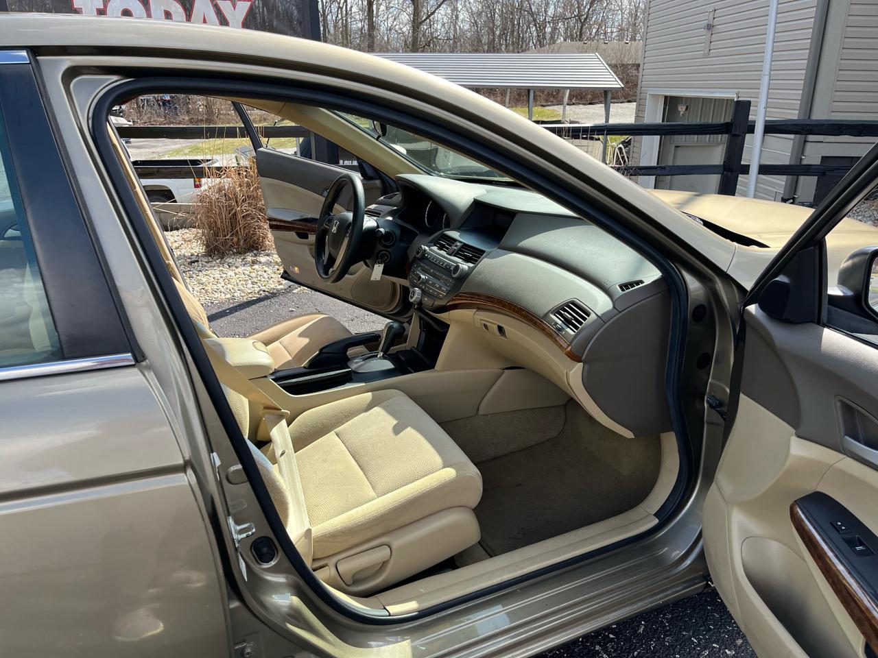 Honda Accord EX Sedan AT 2010