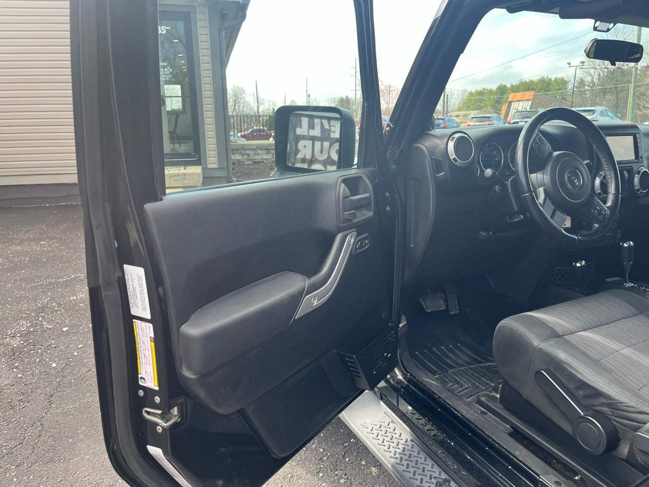 Jeep Wrangler Sahara 4WD 2012