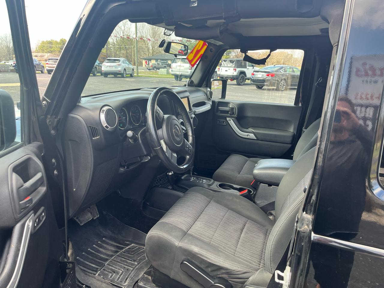 Jeep Wrangler Sahara 4WD 2012