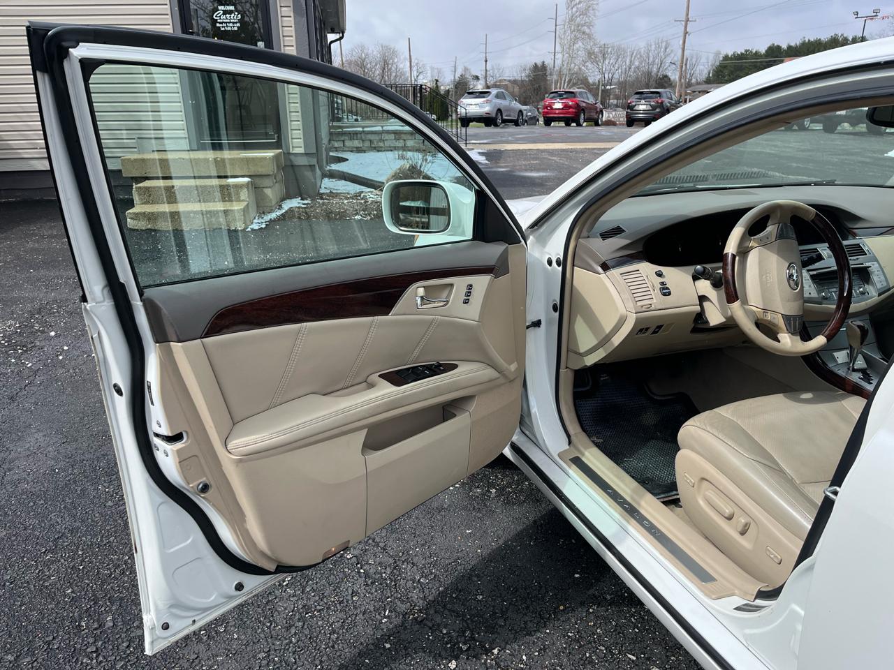 Toyota Avalon XLS 2008