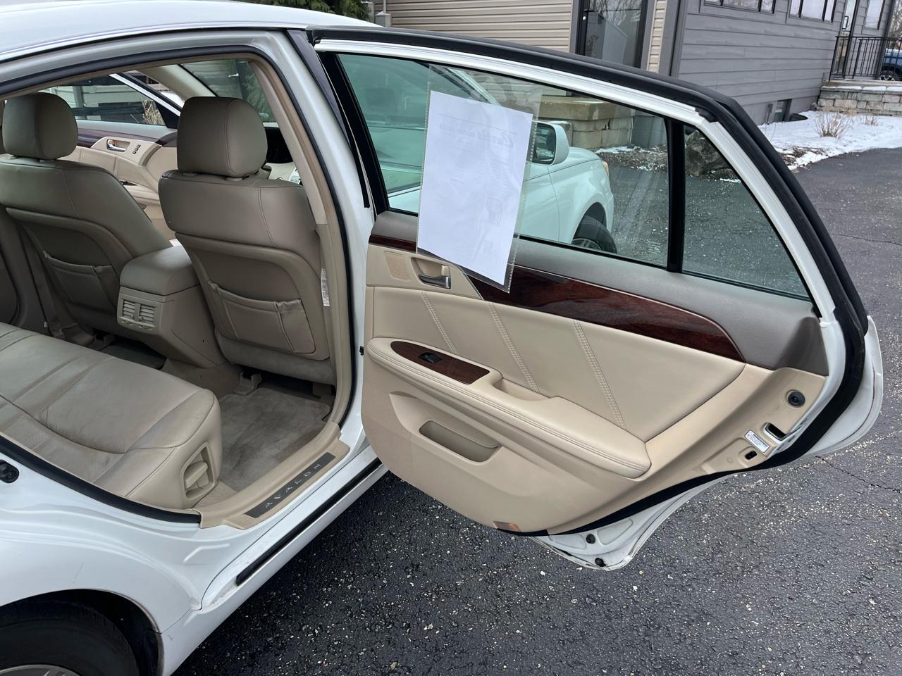 Toyota Avalon XLS 2008