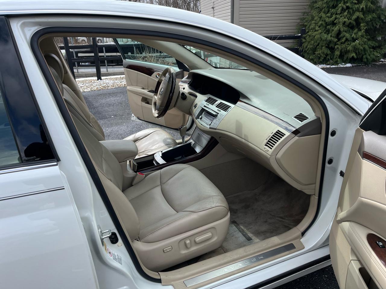 Toyota Avalon XLS 2008