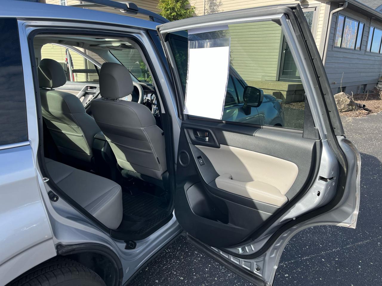 Subaru Forester 2.5i Limited 2017