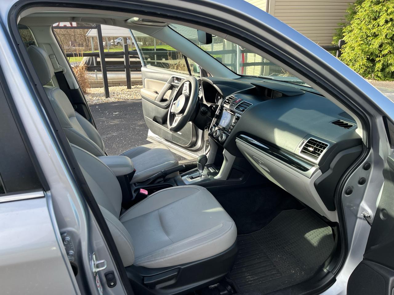 Subaru Forester 2.5i Limited 2017