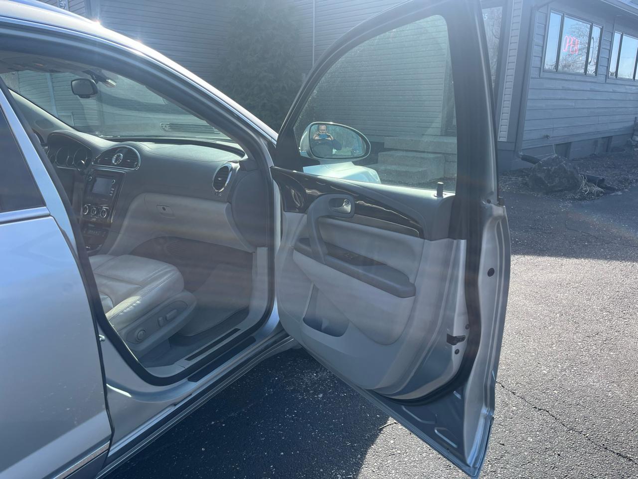 Buick Enclave Leather AWD 2015