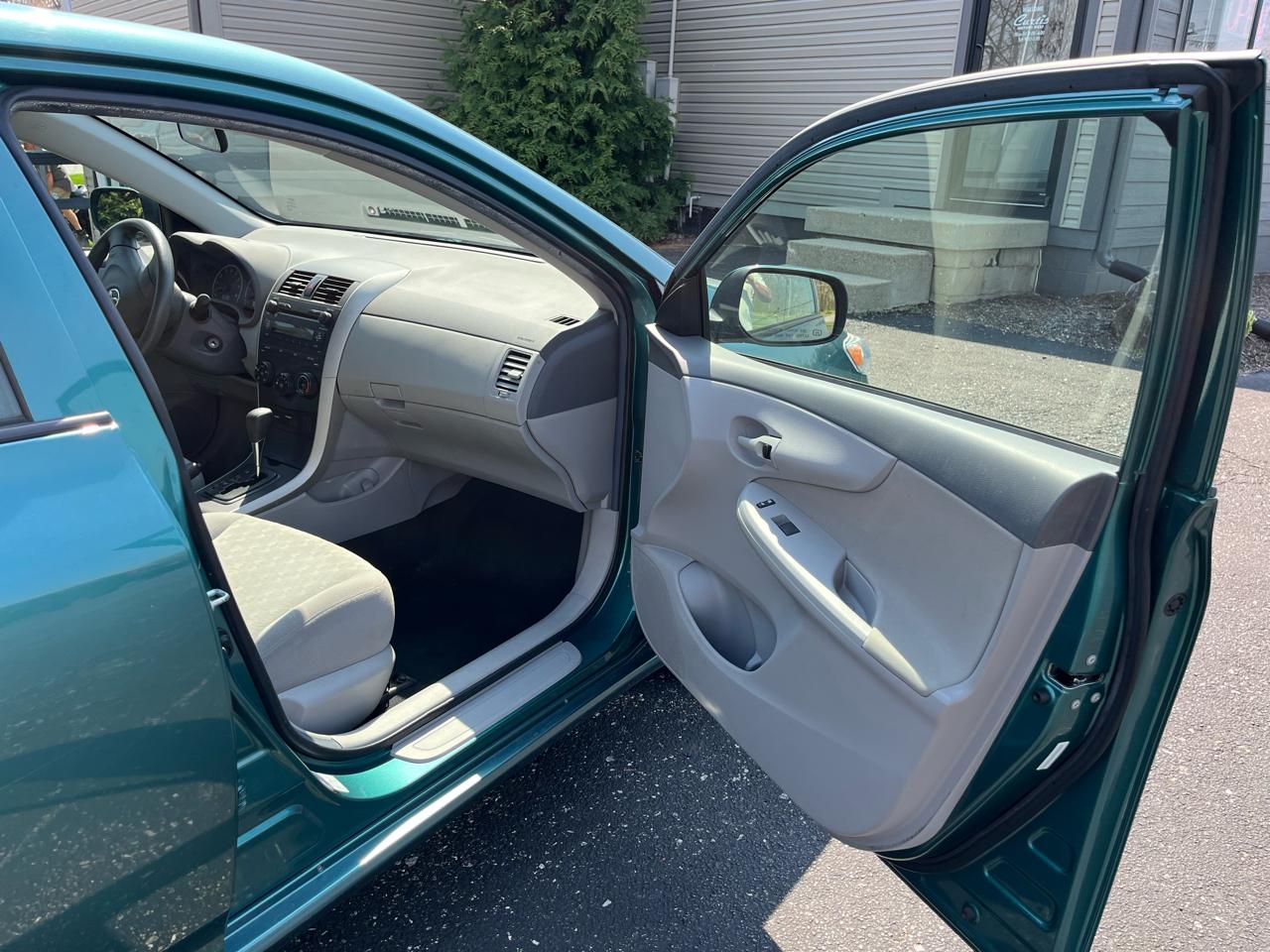 Toyota Corolla S 4-Speed AT 2009