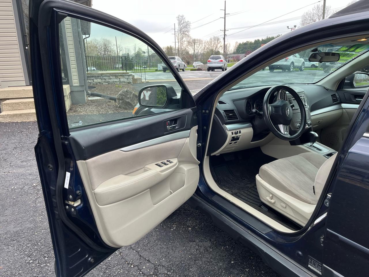 Subaru Outback 2.5i Premium 2014
