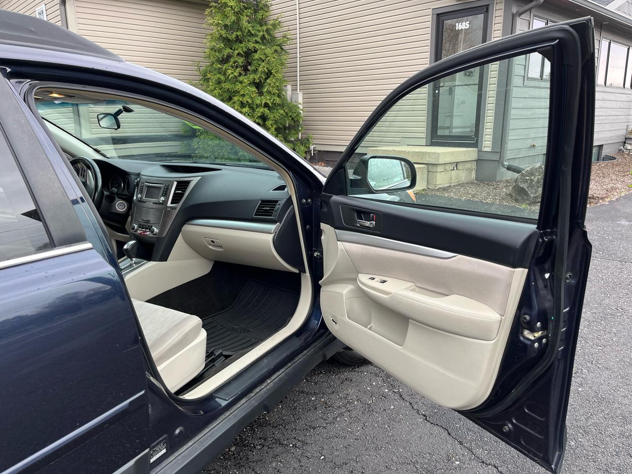 Subaru Outback 2.5i Premium 2014