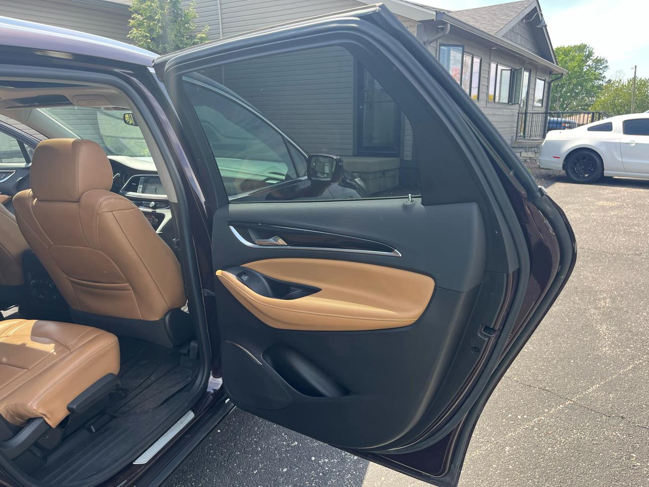 Buick Enclave Essence AWD 2018