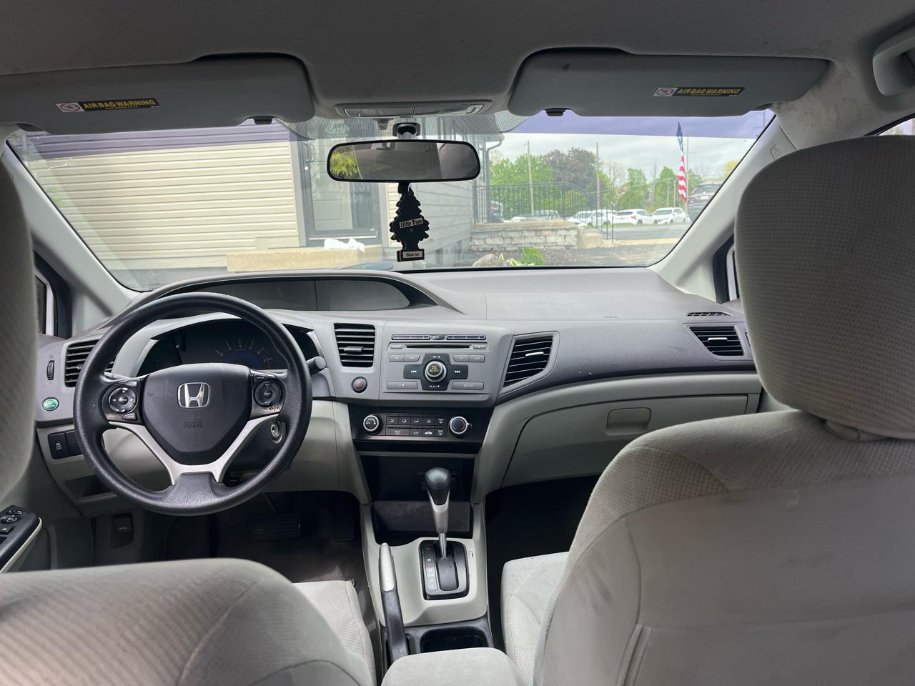 Honda Civic LX Sedan 5-Speed AT 2012