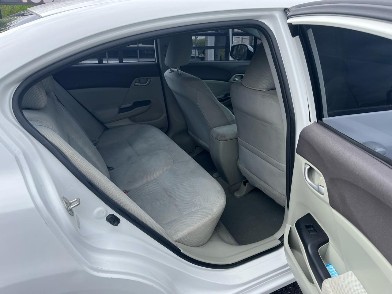 Honda Civic LX Sedan 5-Speed AT 2012