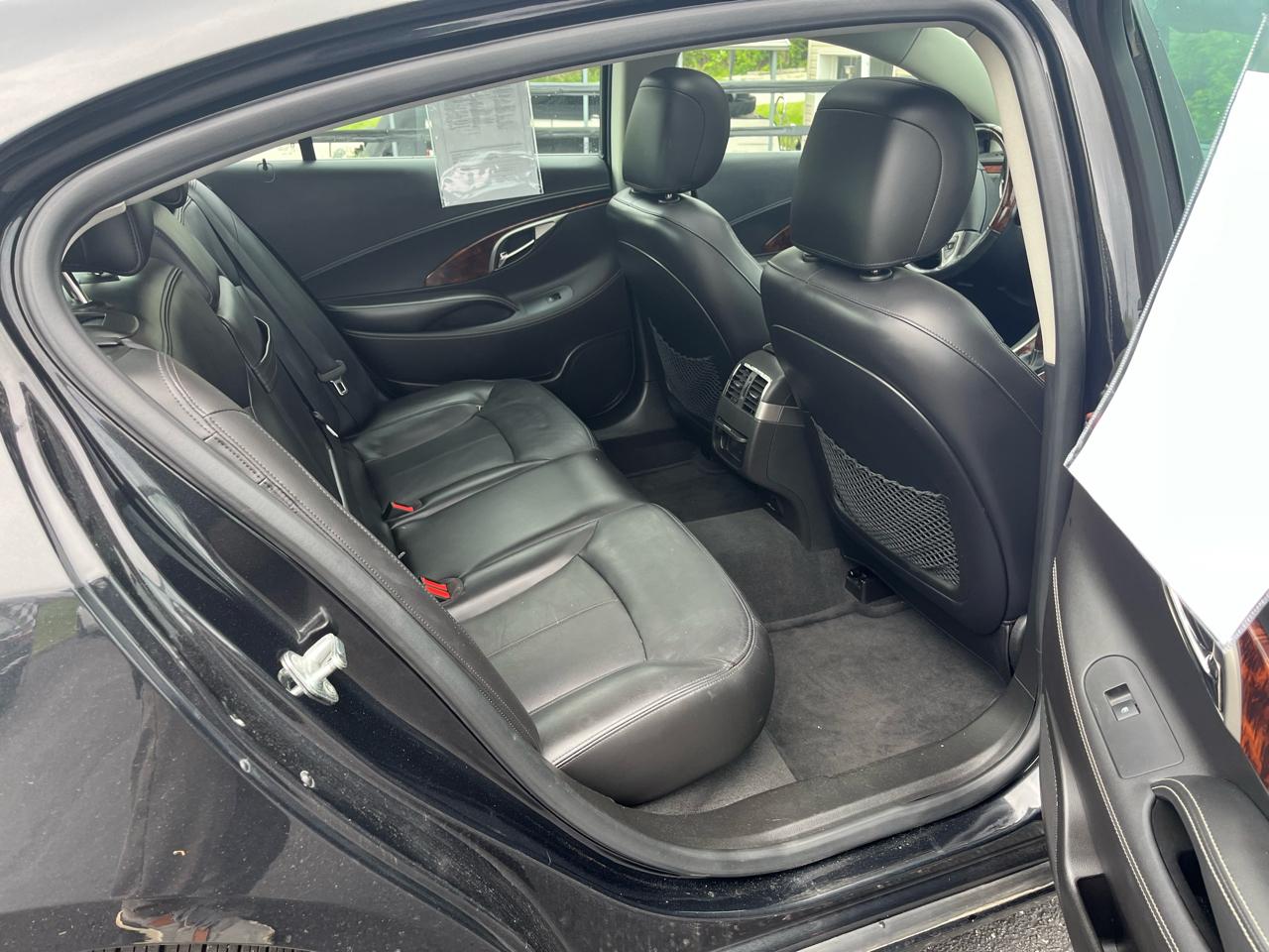 Buick LaCrosse Touring 2012