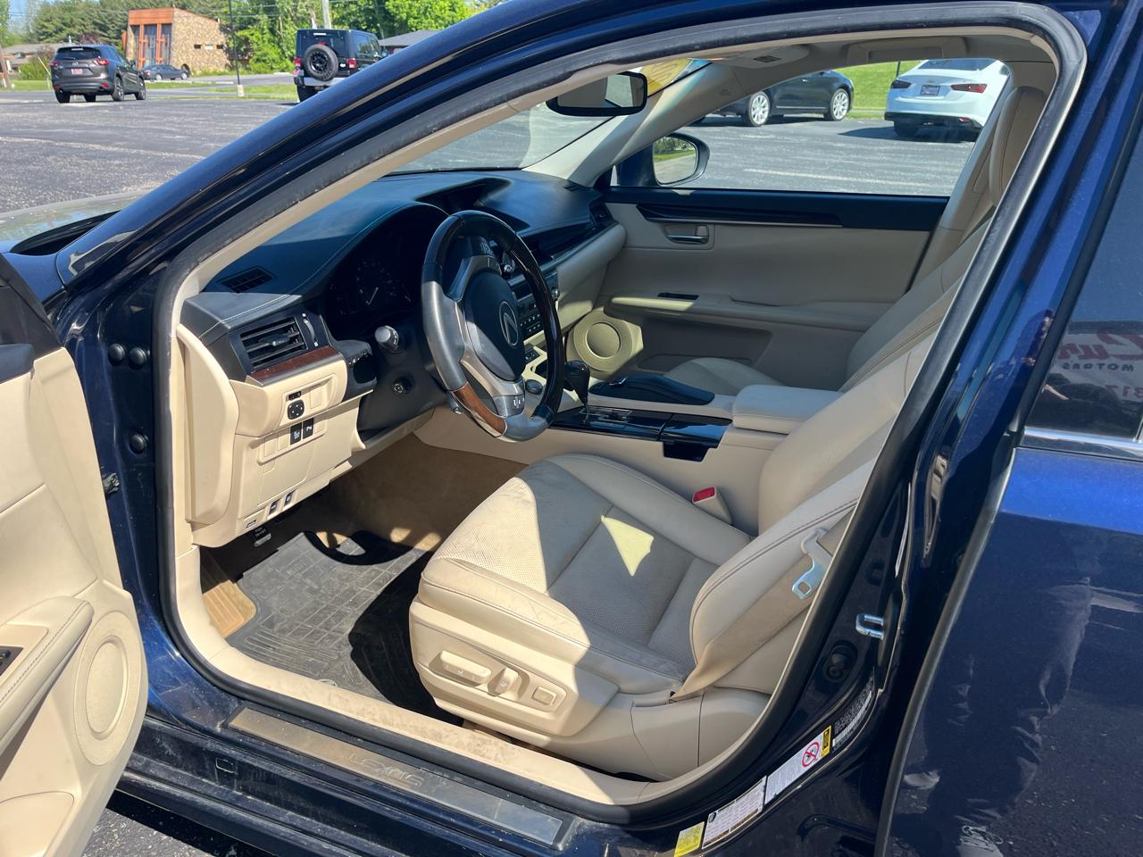 Lexus ES 350 Sedan 2014