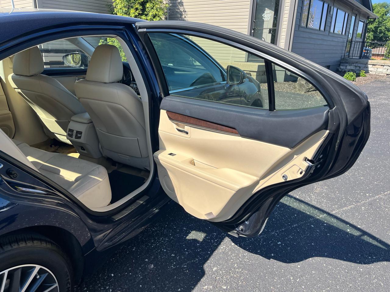 Lexus ES 350 Sedan 2014