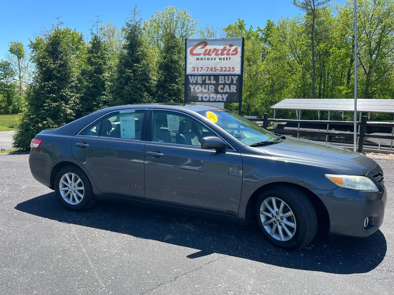 Toyota Camry Base 6-Spd AT 2011