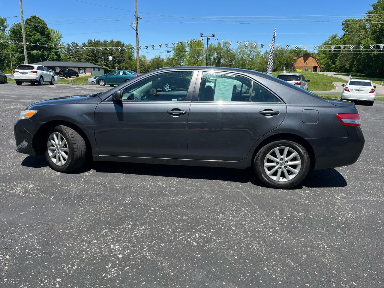 Toyota Camry Base 6-Spd AT 2011