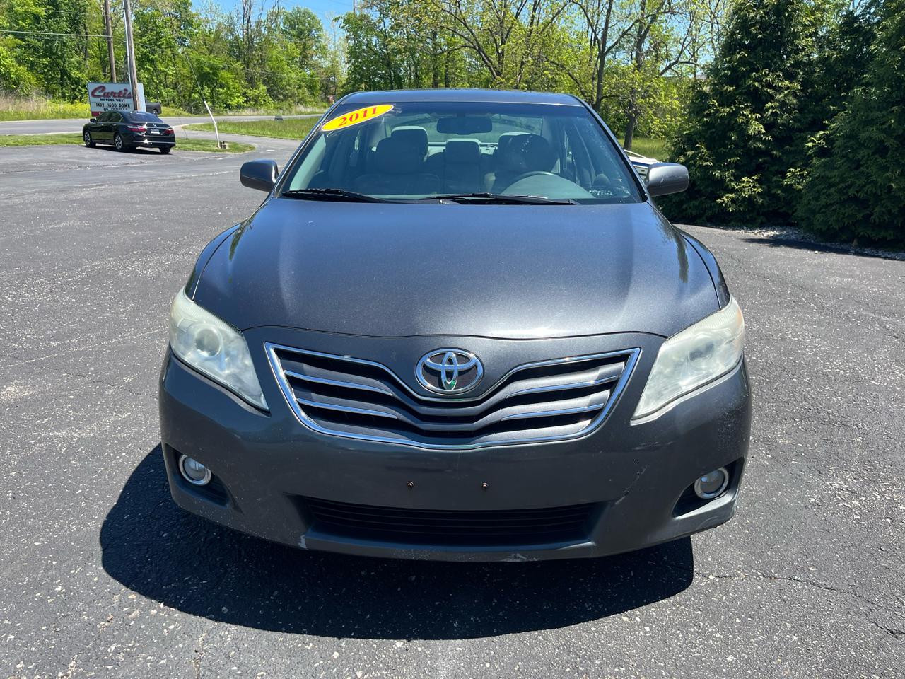 Toyota Camry Base 6-Spd AT 2011