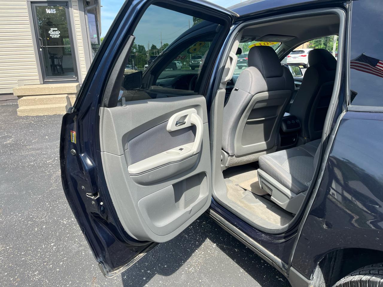 Chevrolet Traverse LS AWD w/PDC 2011