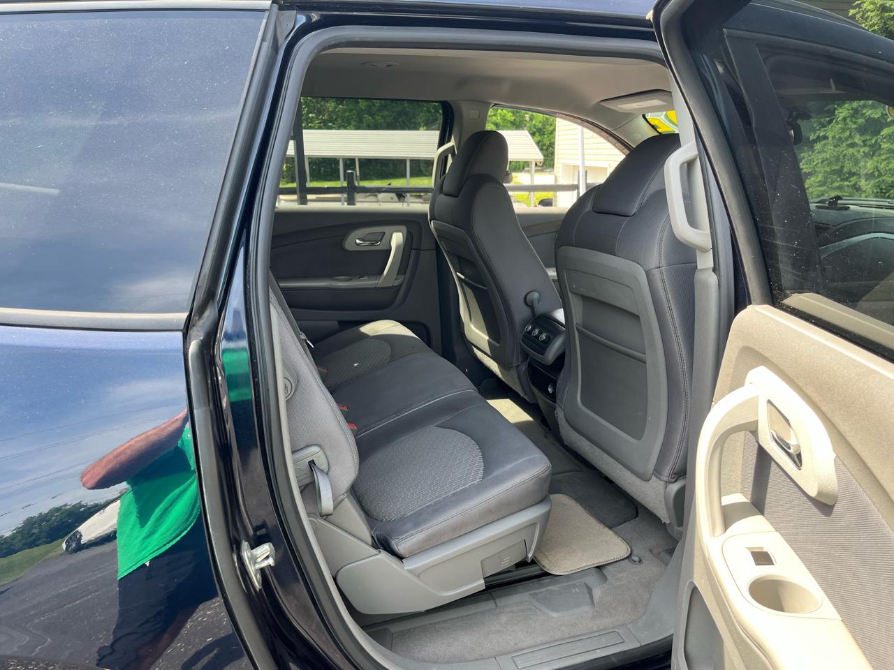 Chevrolet Traverse LS AWD w/PDC 2011