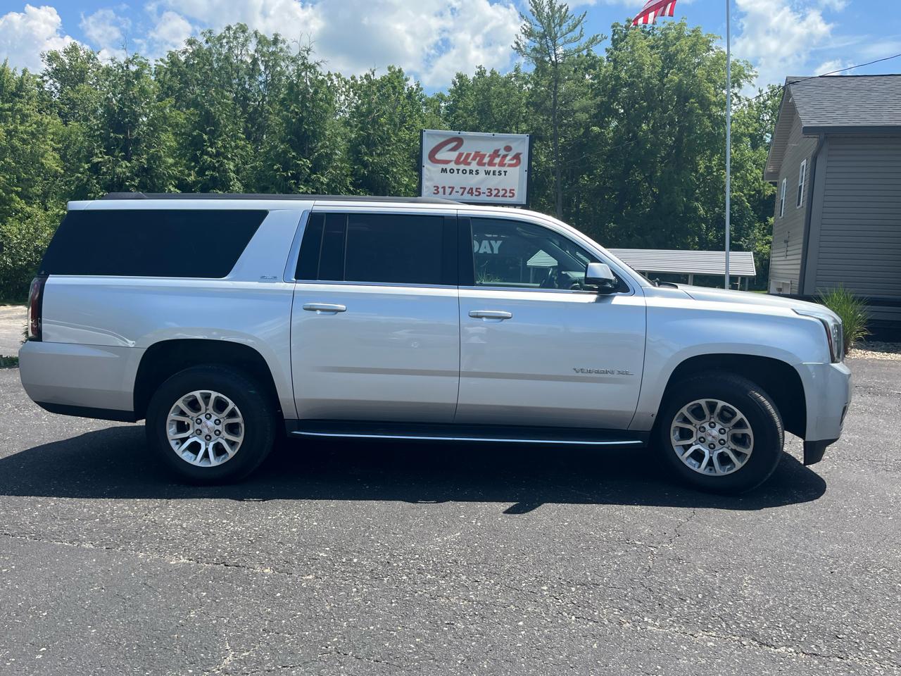 GMC Yukon XL SLE 4WD 2017