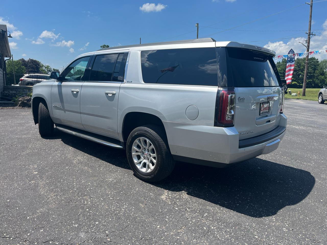 GMC Yukon XL SLE 4WD 2017