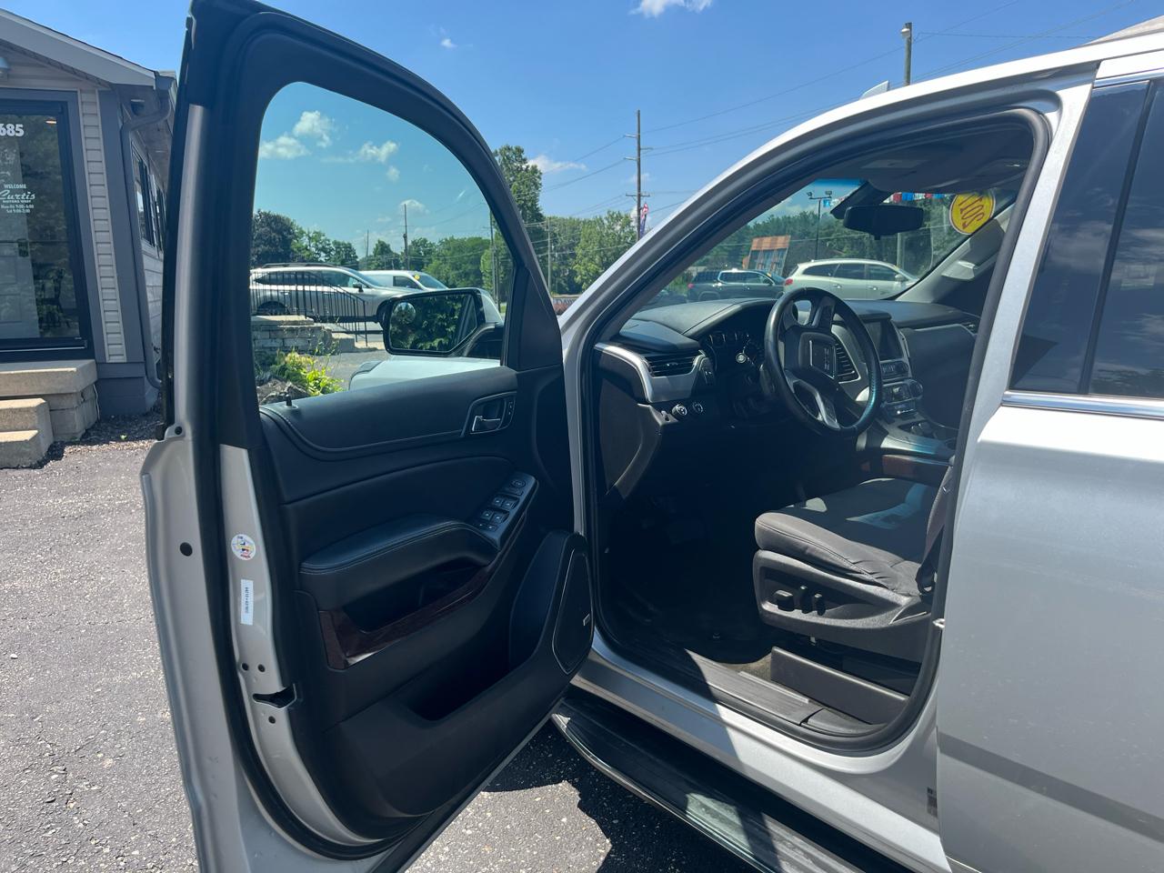 GMC Yukon XL SLE 4WD 2017