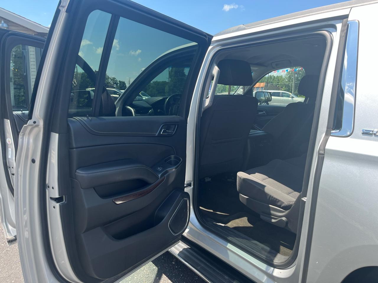 GMC Yukon XL SLE 4WD 2017