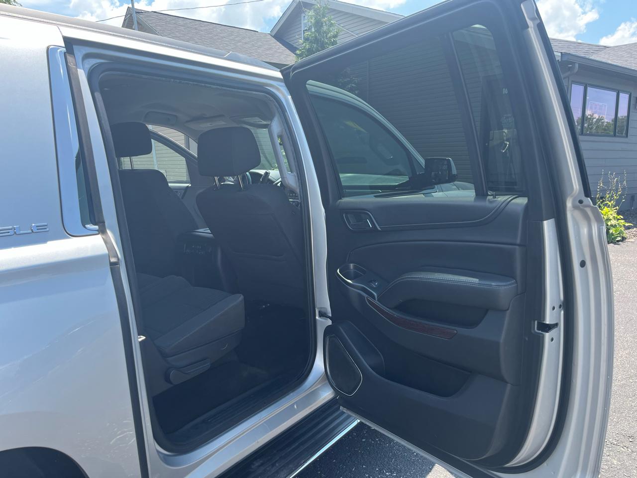 GMC Yukon XL SLE 4WD 2017