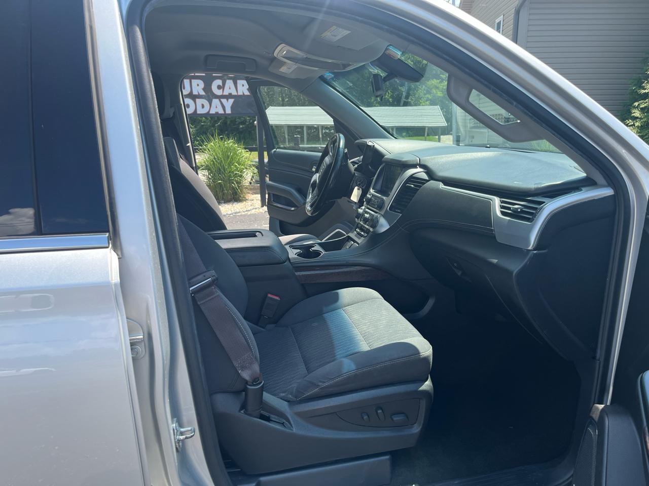 GMC Yukon XL SLE 4WD 2017