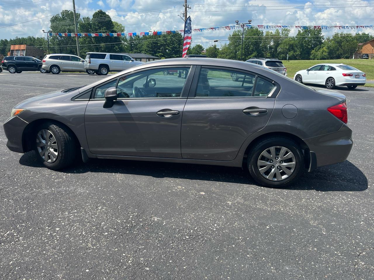 Honda Civic LX Sedan 5-Speed AT 2012