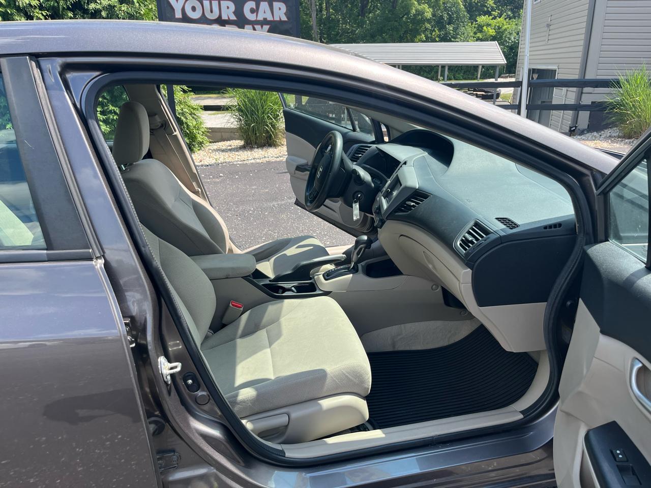 Honda Civic LX Sedan 5-Speed AT 2012
