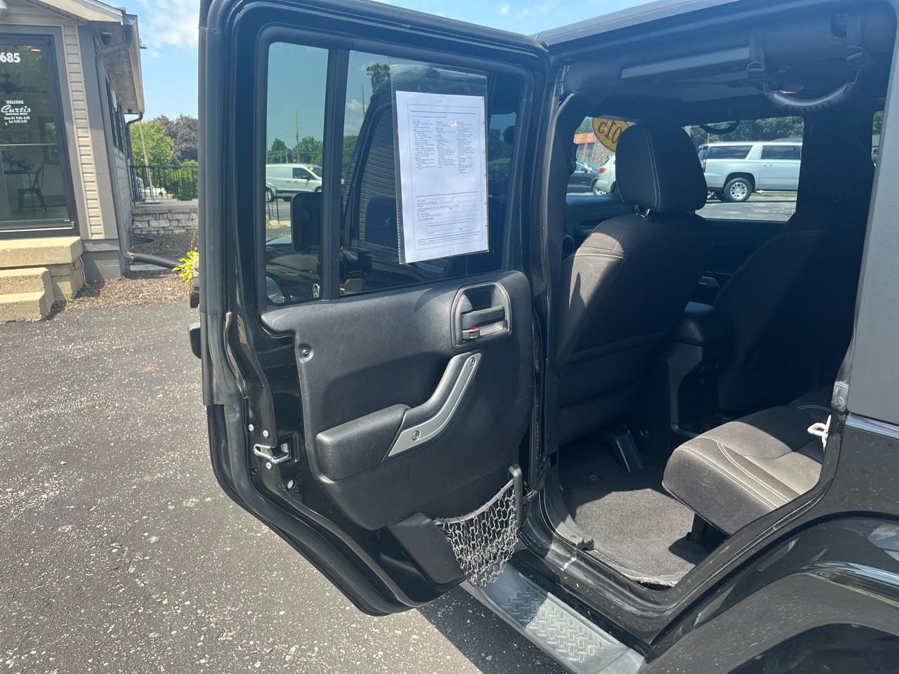 Jeep Wrangler Unlimited Sahara 4WD 2015