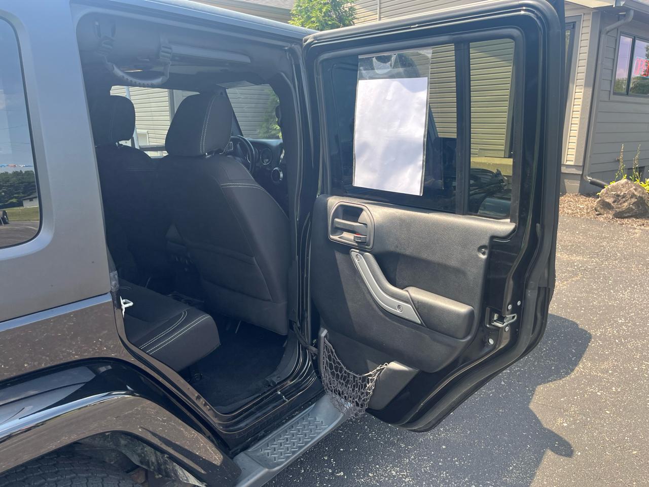 Jeep Wrangler Unlimited Sahara 4WD 2015